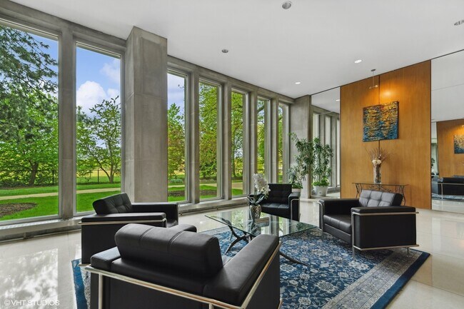 Building Photo - 4800 S Chicago Beach Dr