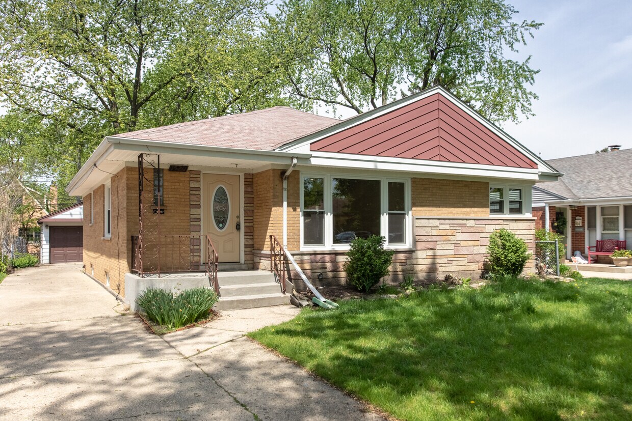 Primary Photo - 1520 S Ashland Ave
