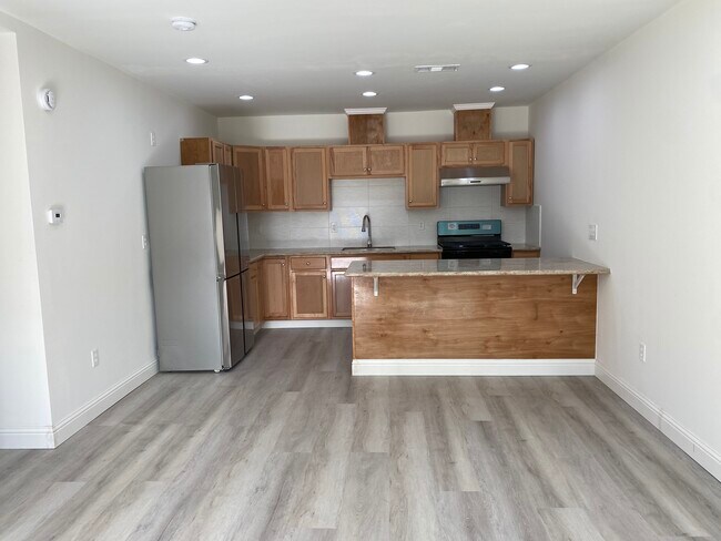 Building Photo - 2019 San Antonio Ave