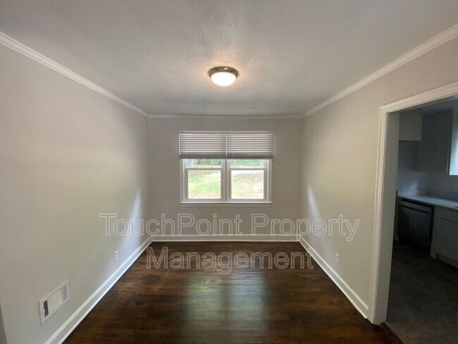 Building Photo - 3127 Barringer Dr
