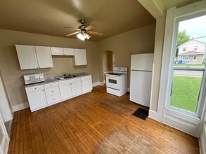 Building Photo - 804 S Memorial Dr