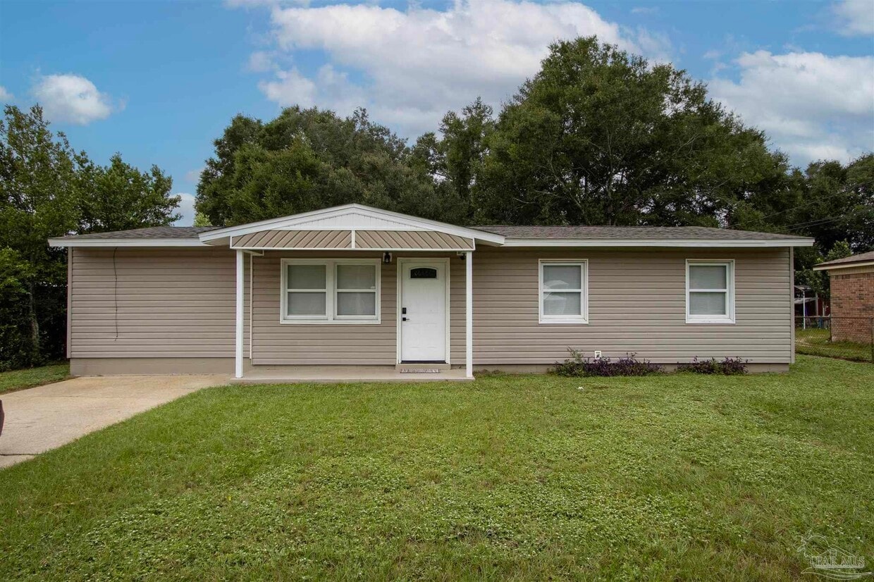 Primary Photo - 5681 Hermosa Cir