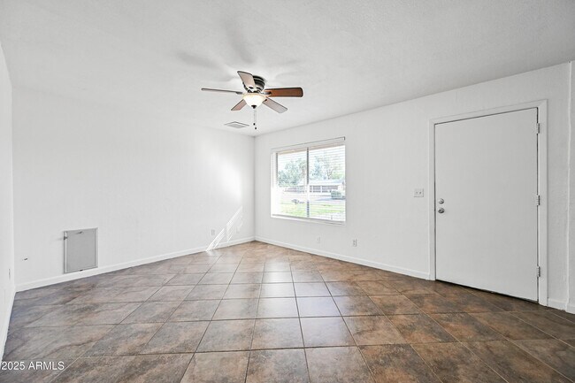 Foto del edificio - 5558 W Cortez St