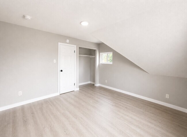Foto del edificio - 608 Baystate Ave