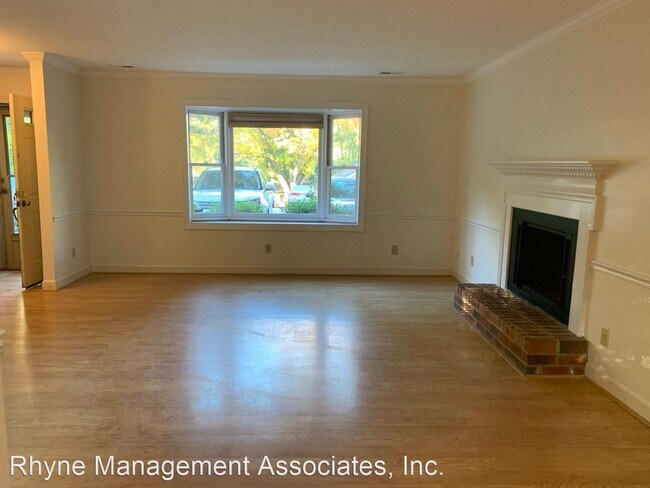 Building Photo - 2 br, 2.5 bath House - 1338 Baez Street