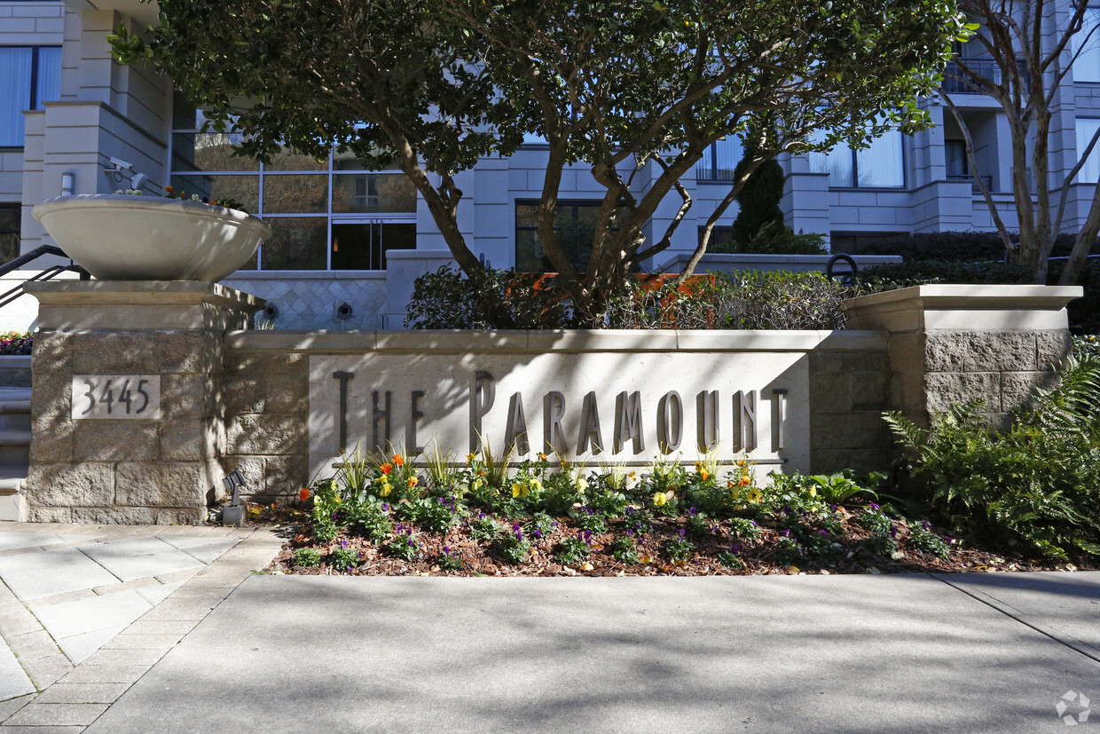 Building Photo - Paramount At Buckhead