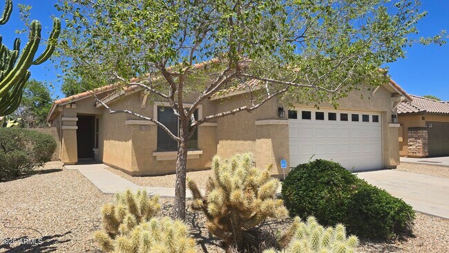 Foto del edificio - 16782 W Hadley St