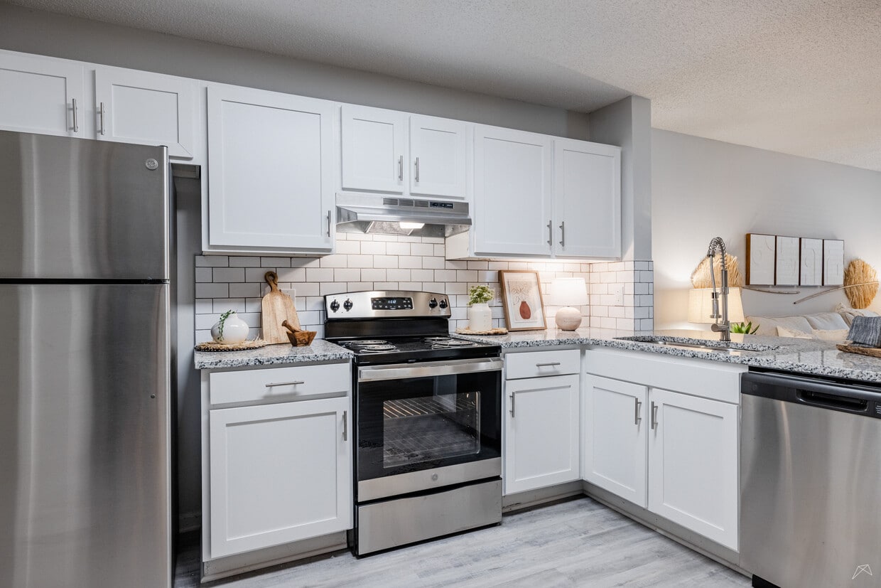 Foto principal - Hawk Ridge Apartments