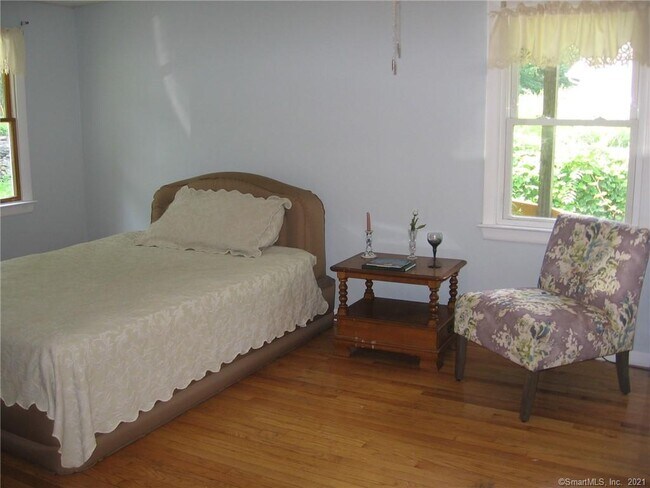 Foto del edificio - 1684 South St