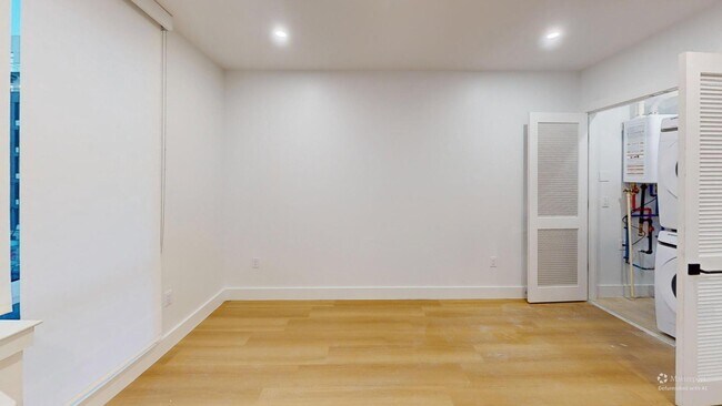 Foto del edificio - 337-339 Johnston Ave