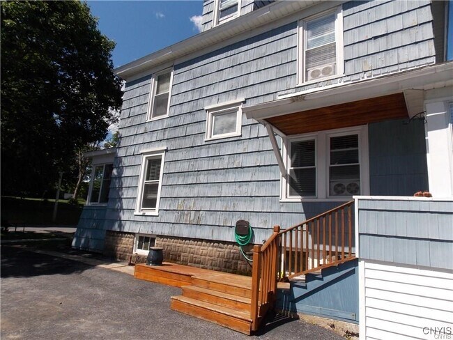 Building Photo - 846 West St