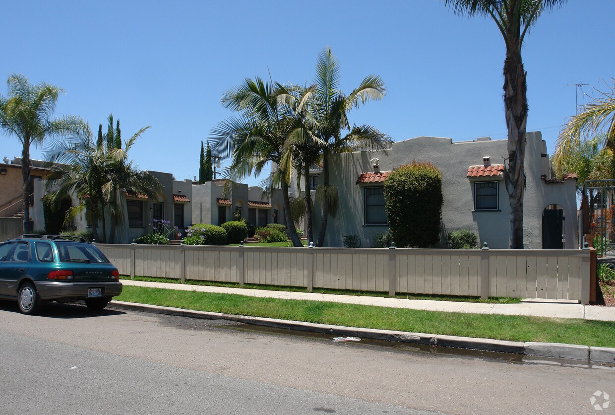 Foto del edificio - 3358-3372 Grim Ave
