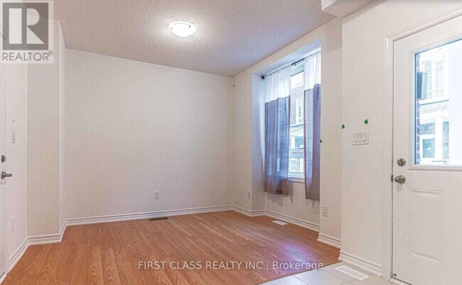 Building Photo - 22 Massachusetts Ln