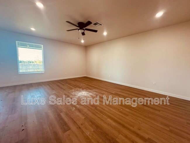 Building Photo - 8305 NW 163rd Ter