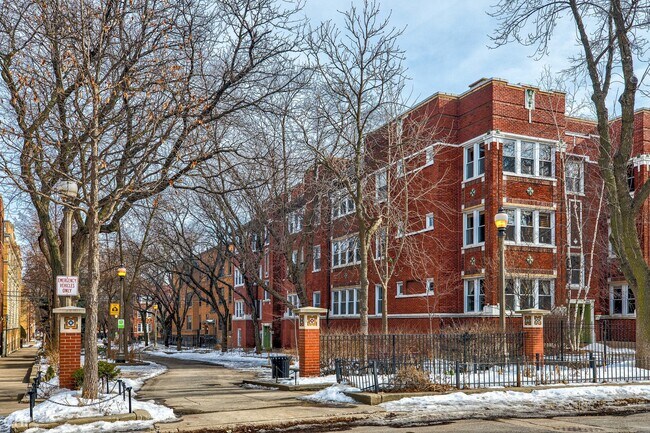 Building Photo - 1319 W Sunnyside Ave