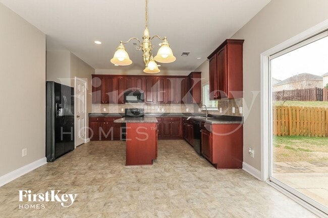 Building Photo - 12635 Cumberland Cove Dr