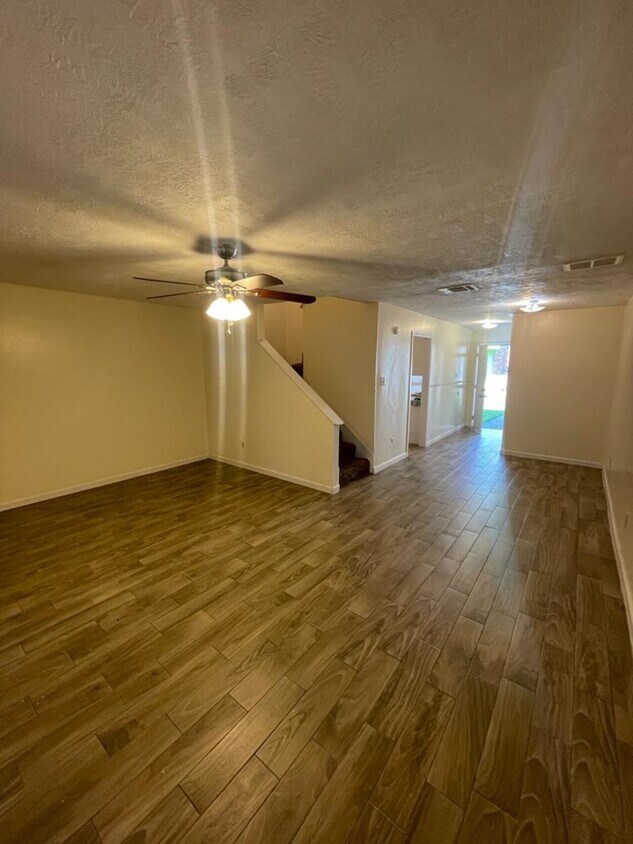 Foto del edificio - Audrey Lane Townhomes