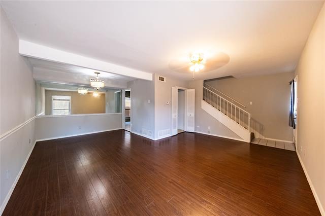 Building Photo - 906 S Weatherred Dr