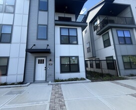 Building Photo - 1063 Farwell St