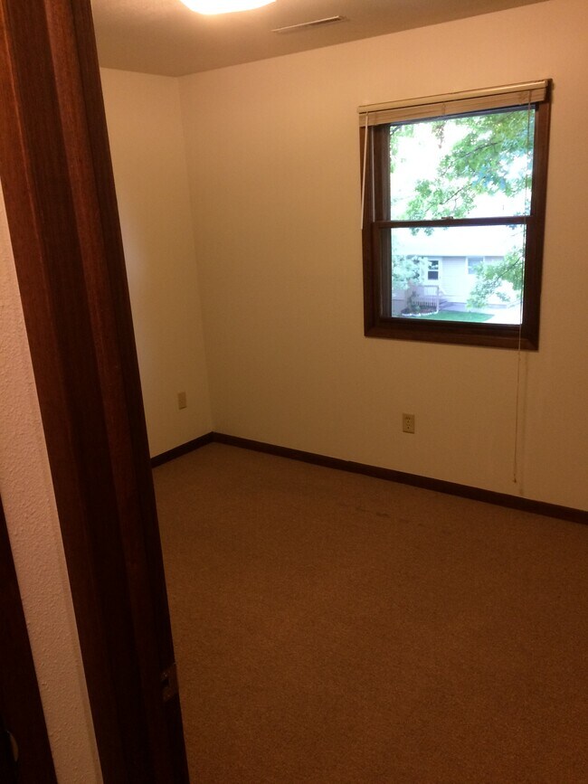 East BR - 2142 Davis Street