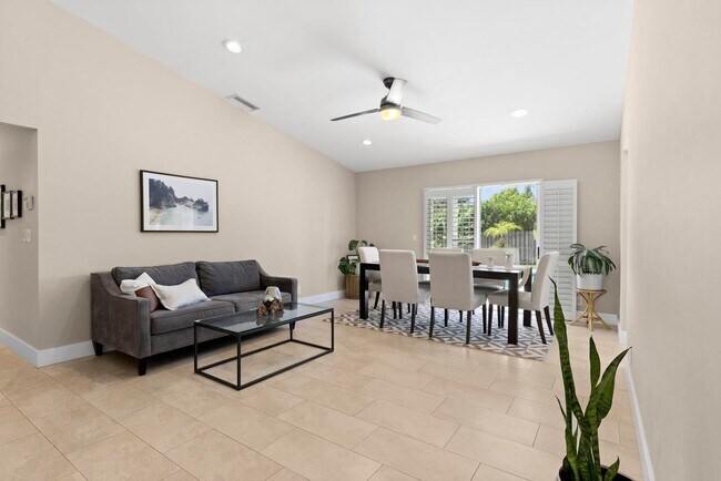 Foto del edificio - 4114 Bay Laurel Way