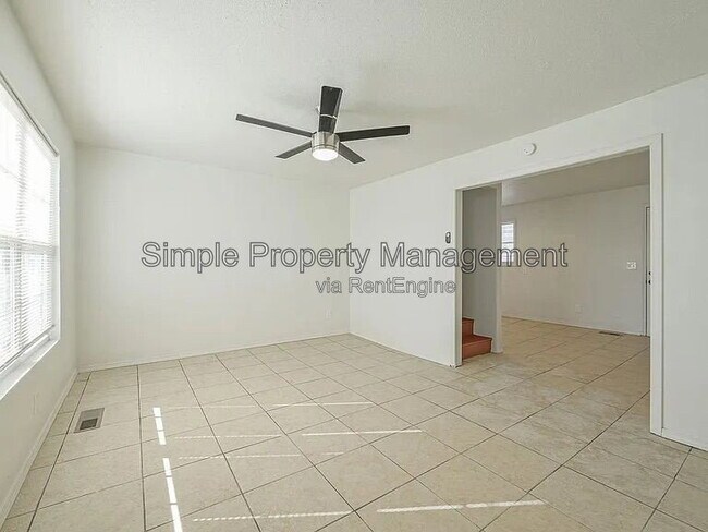 Foto del edificio - 605 NW 113th St