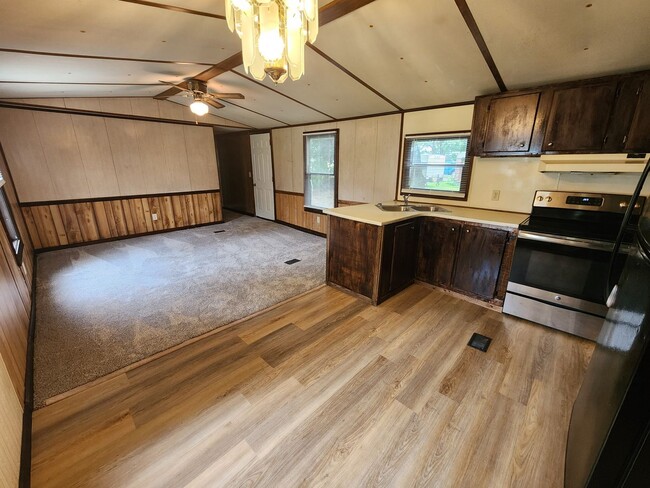 Building Photo - Remodeled Single Family