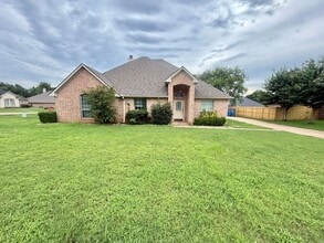 Building Photo - 601 Morningside Ln
