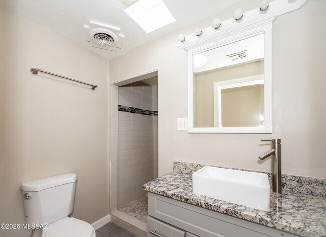Foto del edificio - 810 E Linden St