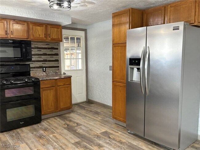 Foto del edificio - 2434 Saratoga Ave SW