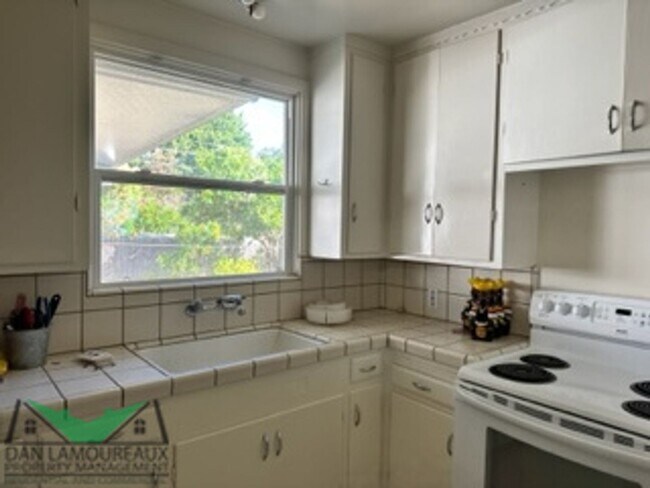 Building Photo - 3 br, 1 bath House - 56 Coloma Way