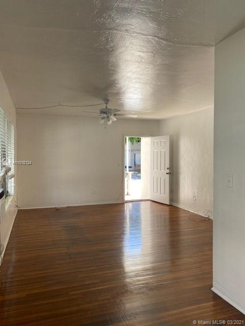 Building Photo - 9300 E Bay Harbor Dr
