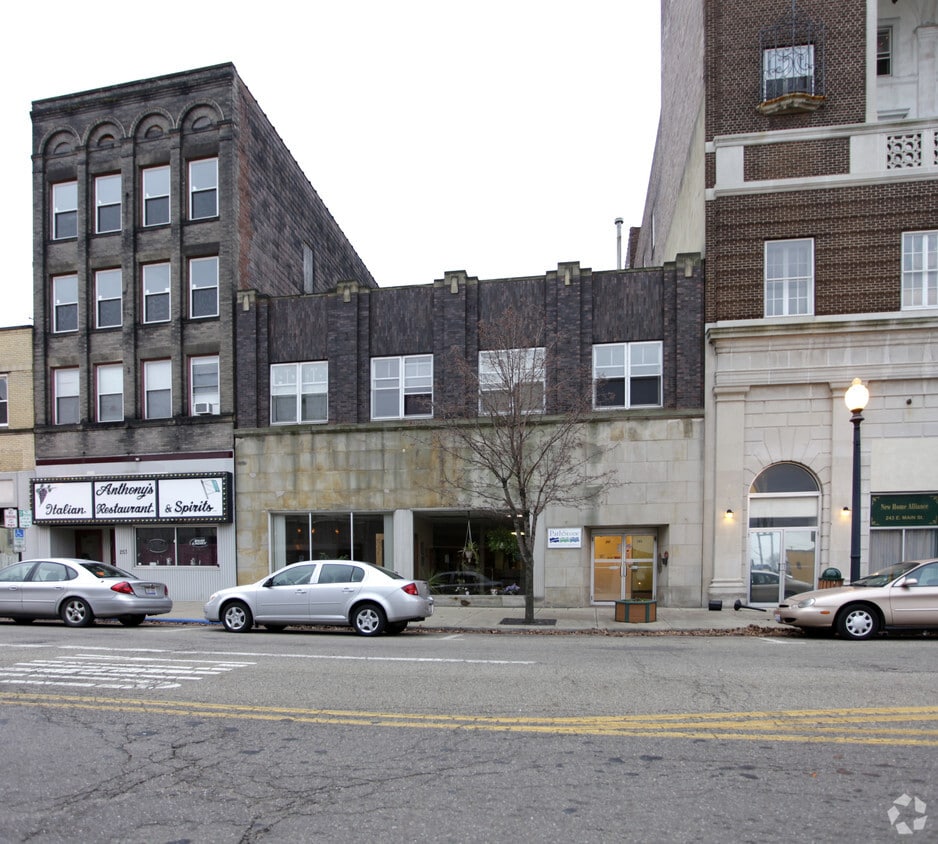 Primary Photo - Old Theatre Apartments