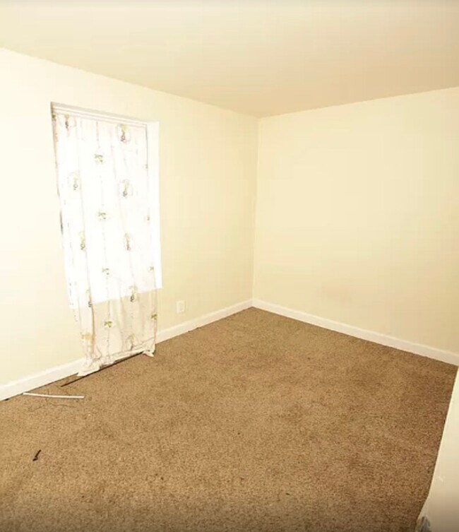 Foto del edificio - 4940 Baynton St