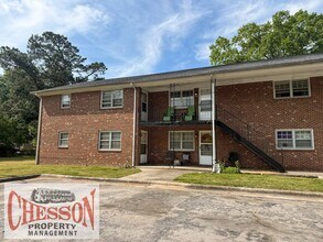 Building Photo - 506 Maplewood Ave NE