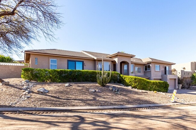 Building Photo - 11818 N Winchester Dr