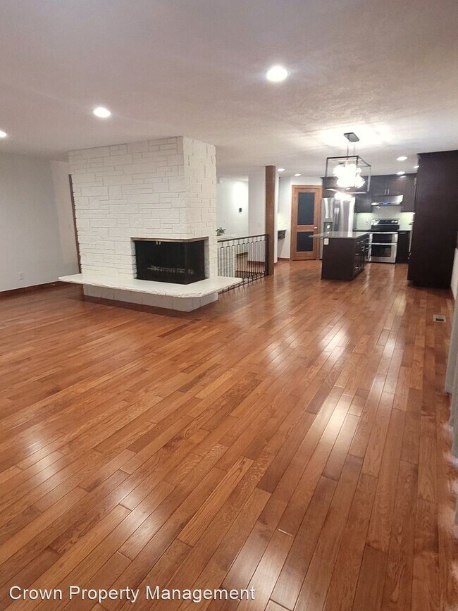 Foto del edificio - 5 br, 3 bath House - 2210 Enterprise Drive