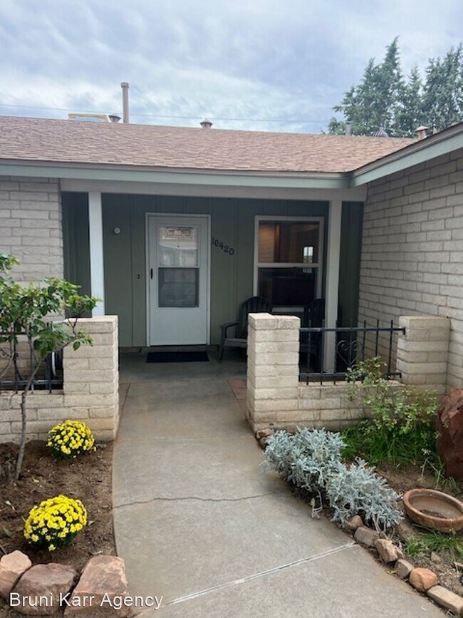 Building Photo - 4 br, 2 bath House - 10420 Hendrix NE