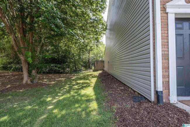 Foto del edificio - 1402 Applegate Dr