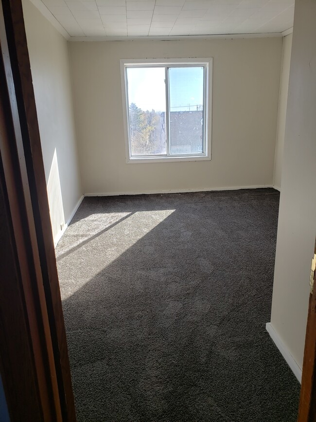 Building Photo - 2nd Street Duplex