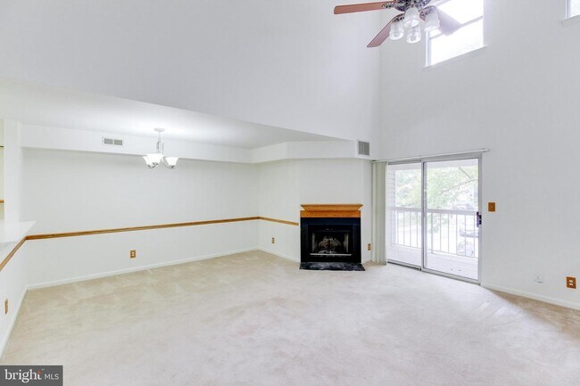 Building Photo - 5814 Orchard Hill Ln