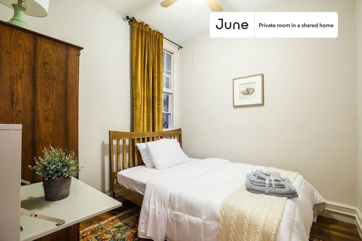 Primary Photo - Room in Shared 5 bed/1 bath home