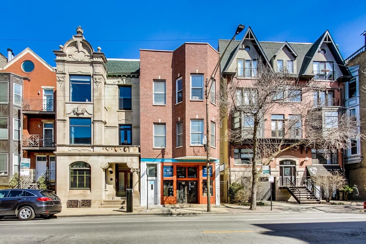 Primary Photo - 1128 W Armitage Ave