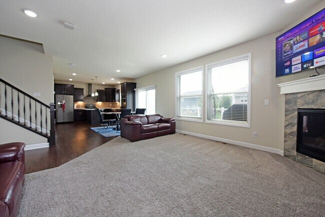 Foto del edificio - 5729 Meridian Way NE