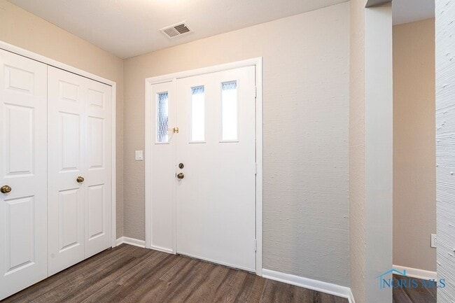 Building Photo - 4045 Hillandale Road Unit A