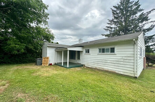 Building Photo - Charming 3Bed/1Bath in Milford Mill - Big ...
