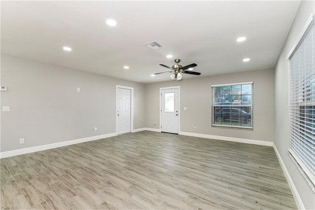 Foto del edificio - 1431 SE 12th St