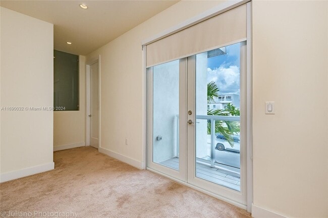 Foto del edificio - 6402 NW 104th Path