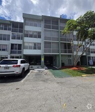 Building Photo - 2771 Taft St