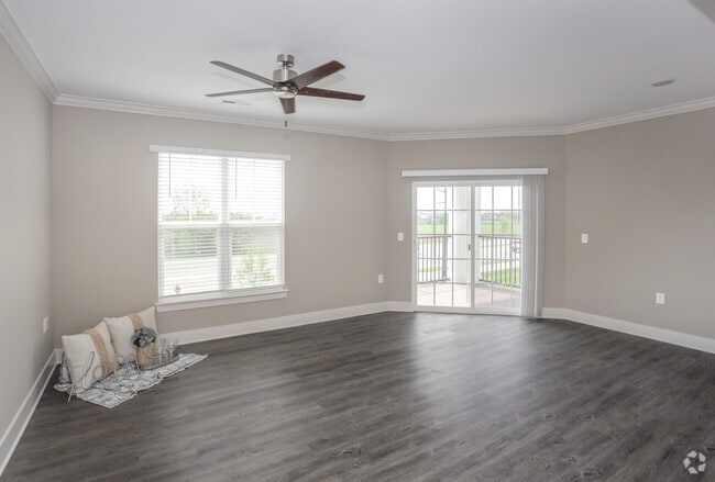 2BR, 2BA - 1130 SF - Charlestown on the Monon Apartments
